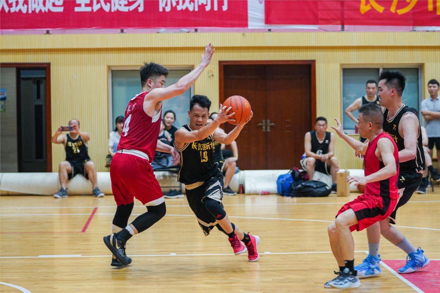 湖南乐鱼leyu体育管理有限公司